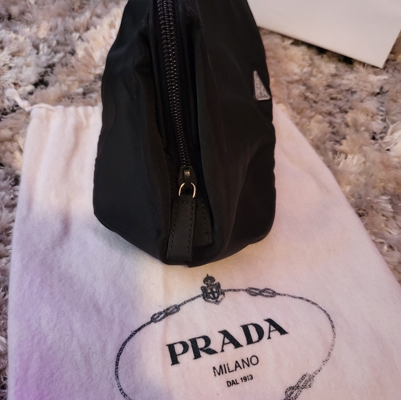 POUCH OR COSMETIC POUCH - Picture 2 of 9